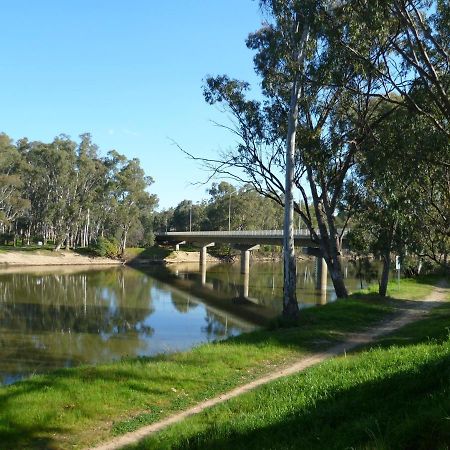 Birch Motel Tocumwal Kültér fotó