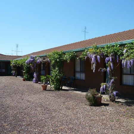 Birch Motel Tocumwal Kültér fotó